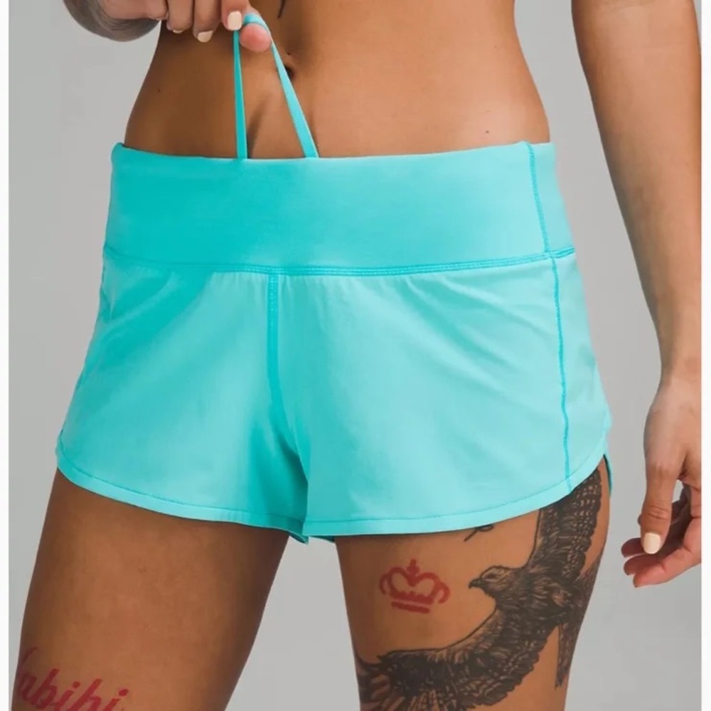 Lululemon Speed Up Short Size 4 2.5 inch inseam- Electric Turquoise